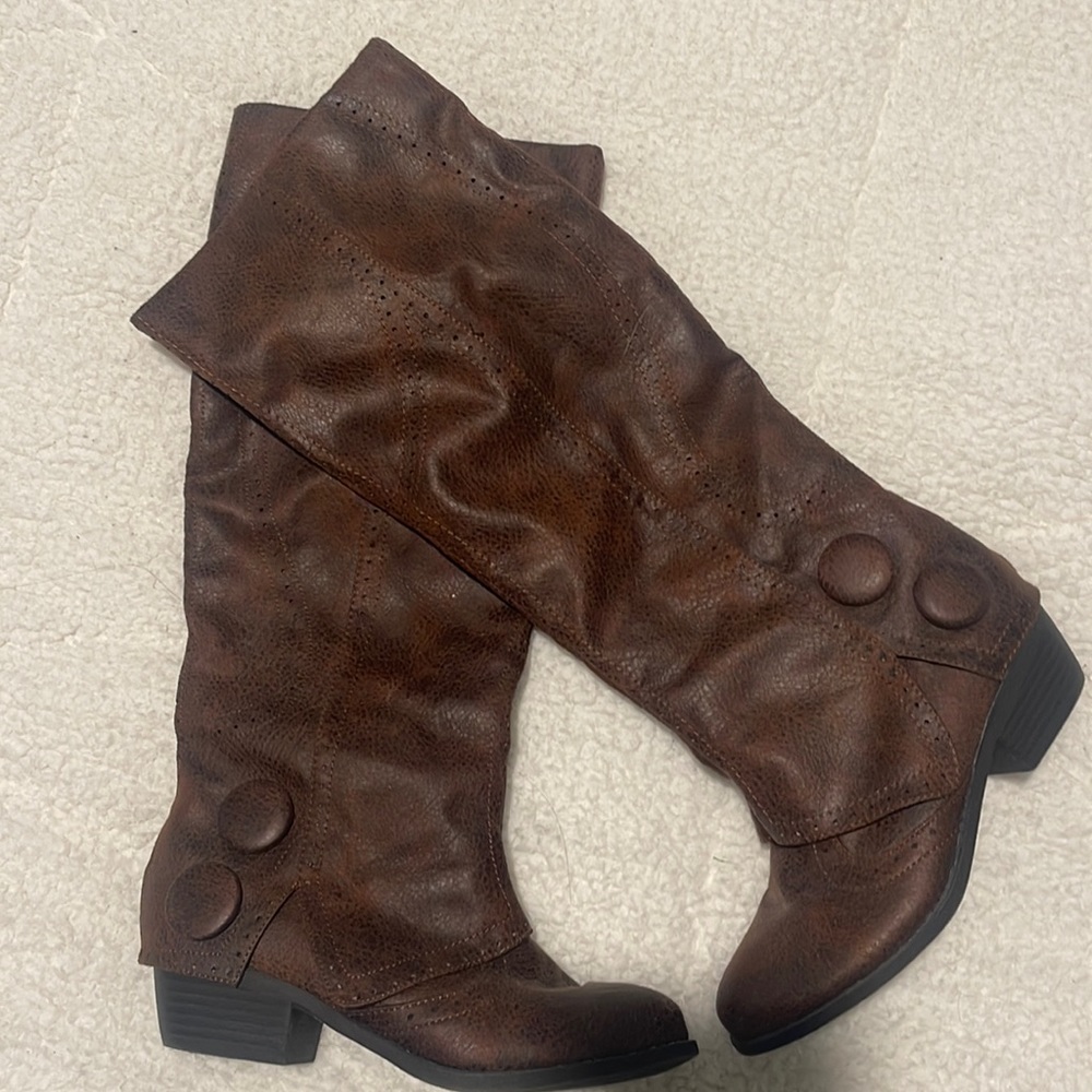 NOT RATED BOOTS
